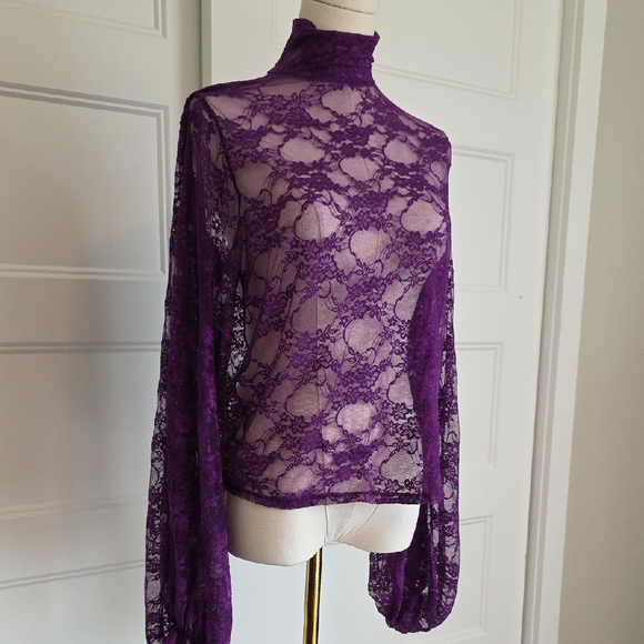 Elegant Purple Lace Women's Blouse - Picture 2 of 4